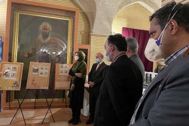 تمبر یادبود استاد نادری پزشک شهید مدافع سلامت به بیمارستان شریعتی اهدا شد 